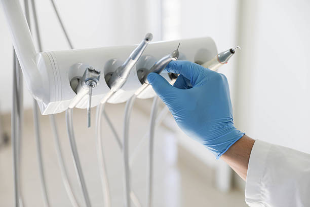 Professional Emergency Dentist technician working in Spring House, PA